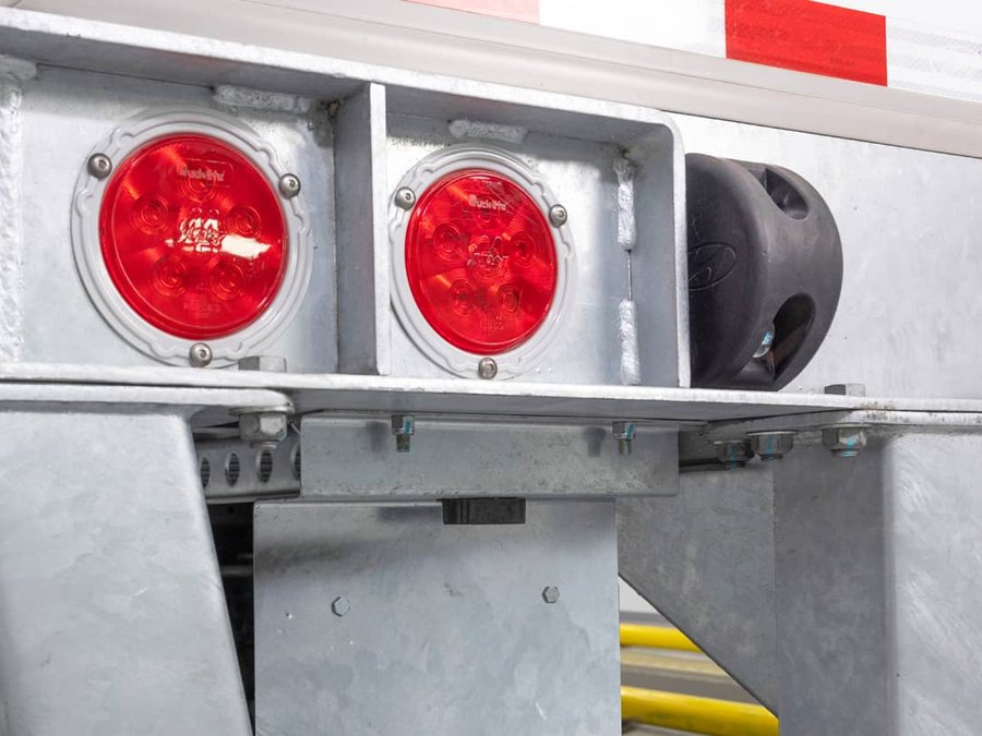 Trailer LED stop and tail lights
